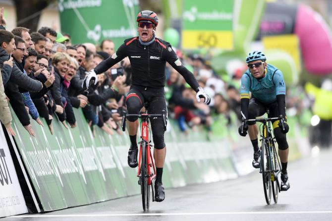 环罗曼蒂S2：雨雪纷飞 赛程缩短 斯特凡•金险胜