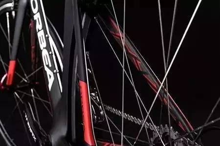 爬坡让人着迷 但也要学会节省体力！