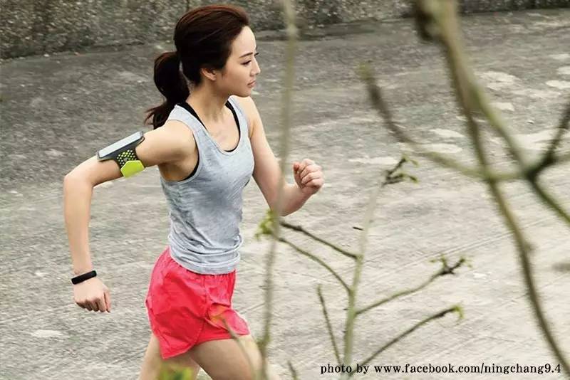 跑步真的会让小腿变粗吗？女生跑步疑问全解答