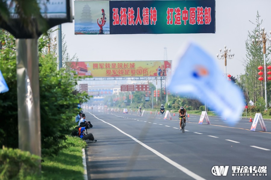 中國鐵三聯(lián)賽睢縣站D2 首設大師組 “超能跑”武昊田奪魁