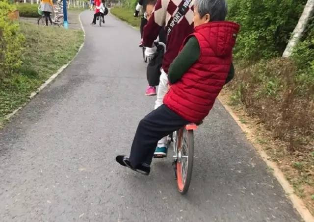 共享单车不是共享双人车