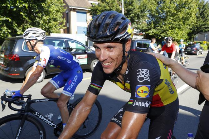 环瑞士S2：黄衫遭遇摔车 终点冲刺吉尔伯特乱中取胜