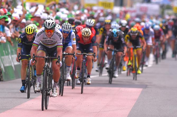 环瑞士S5：萨甘草裙舞姿势冲刺夺冠 洛佩斯摔车退赛