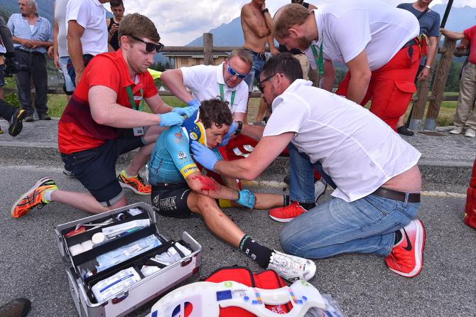 环瑞士S5：萨甘草裙舞姿势冲刺夺冠 洛佩斯摔车退赛