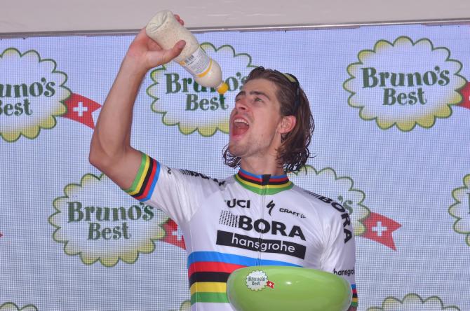 环瑞士S5：萨甘草裙舞姿势冲刺夺冠 洛佩斯摔车退赛