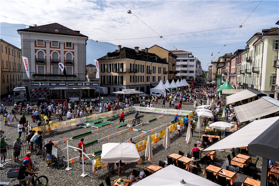 环瑞士S6：波佐维沃雨中夺冠 黄衫加身