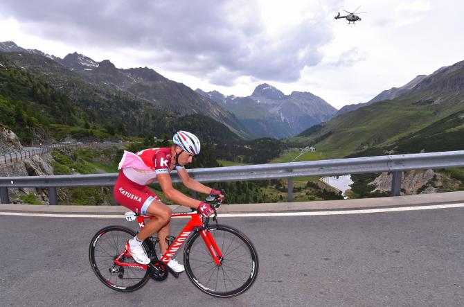 环瑞士S6：波佐维沃雨中夺冠 黄衫加身