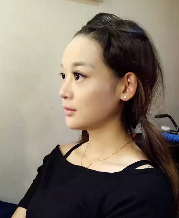 Hi！女神｜單車戀人妮妮：就愛(ài)騎車拍美照 非議由它去