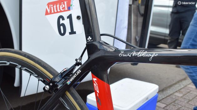 浓浓意式  路易斯-梅因切斯战车Colnago V2-R