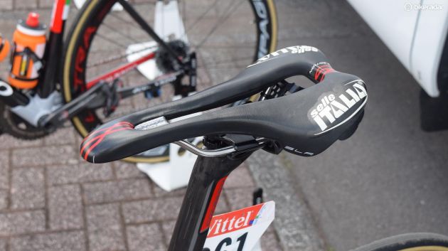 浓浓意式  路易斯-梅因切斯战车Colnago V2-R
