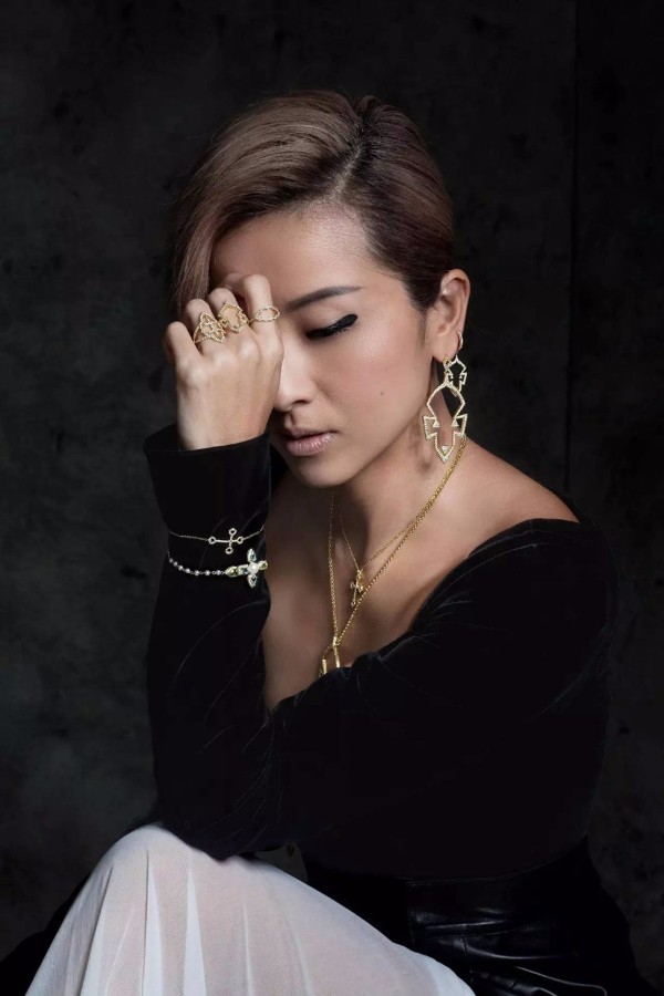 这个被陈奕迅宠了21年的女星 疯狂爱着马拉松