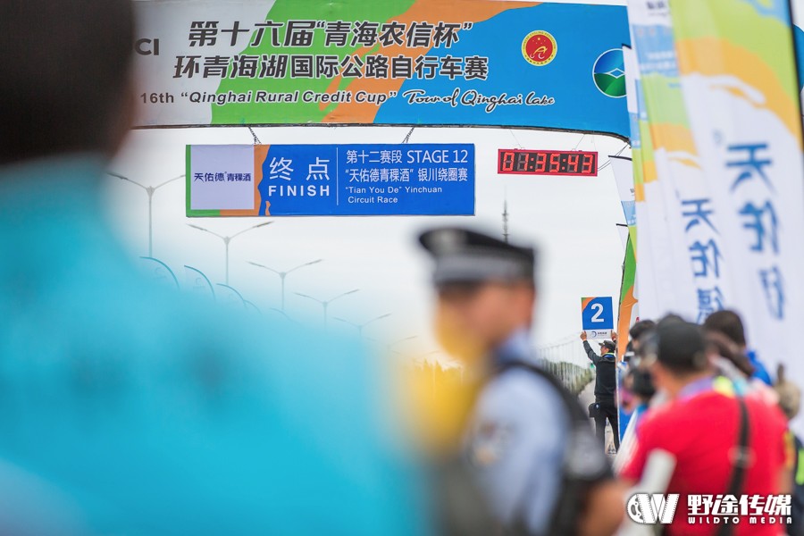 環(huán)湖賽S12 馬里尼為車隊獻上第二冠 艾哈邁驚險保綠