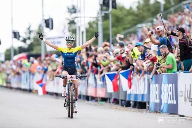 单车界居然有这样的女神！ 简直是世间尤物！