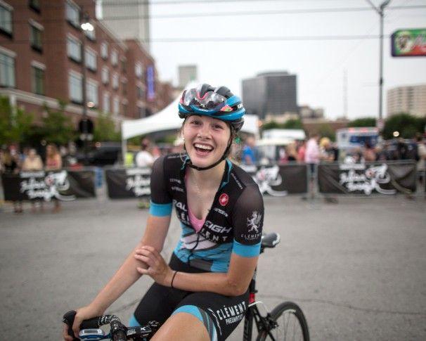 单车界居然有这样的女神！ 简直是世间尤物！