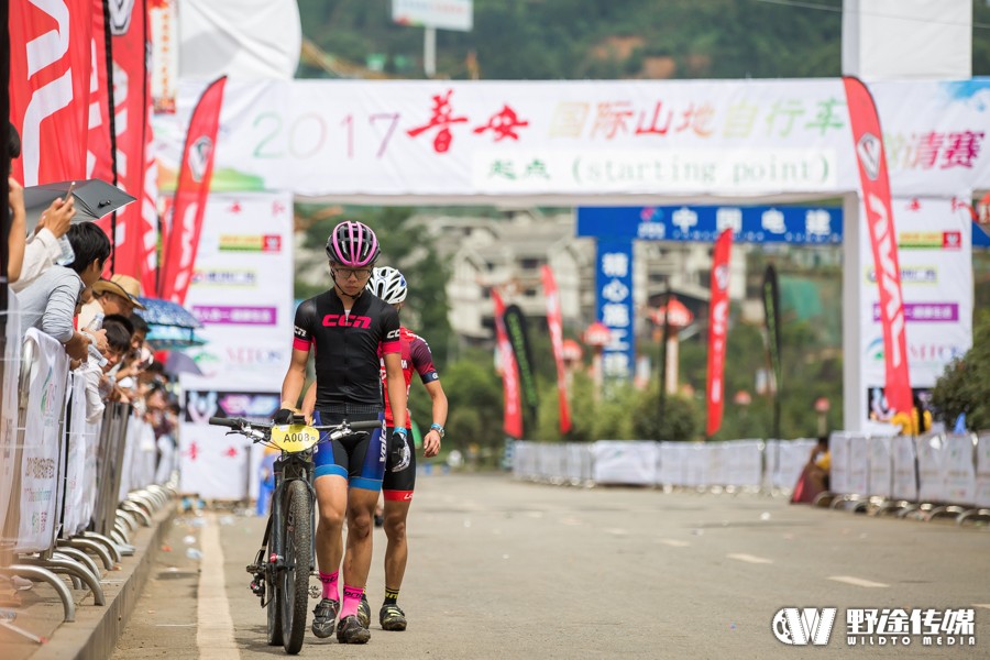 茶山辘战 黄胜安轻松夺冠 普安国际山地自行车邀请赛