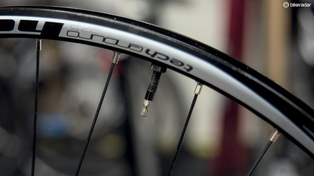 如何在山地车上安装真空胎