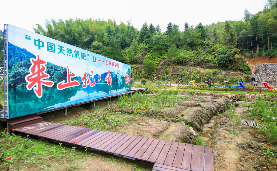 环鄱赛S11 赣州上犹完美收官  尼克·德谬斯荣登总冠