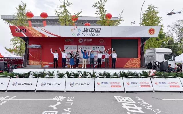 环中国 意大利安德罗尼车队carry全场 里维拉继续领跑
