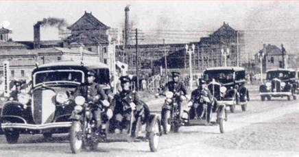 溥仪会骑自行车，会开小轿车，可是有一种车他却无论如何也学不会
