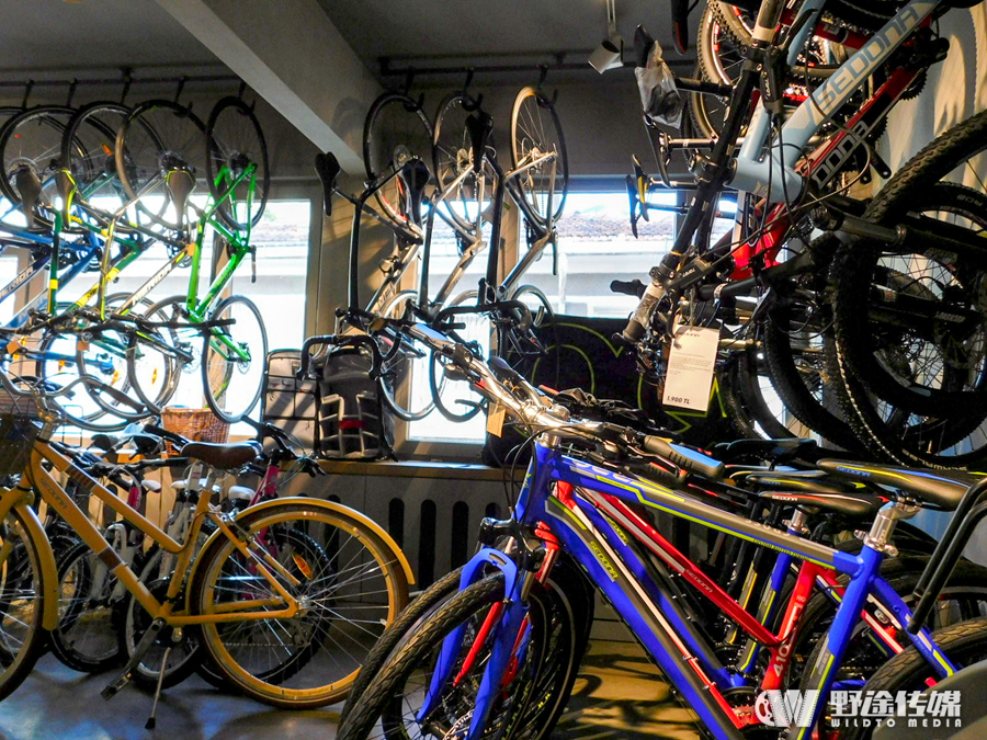 輪子上的心靈驛站：探訪土耳其首家單車咖啡館