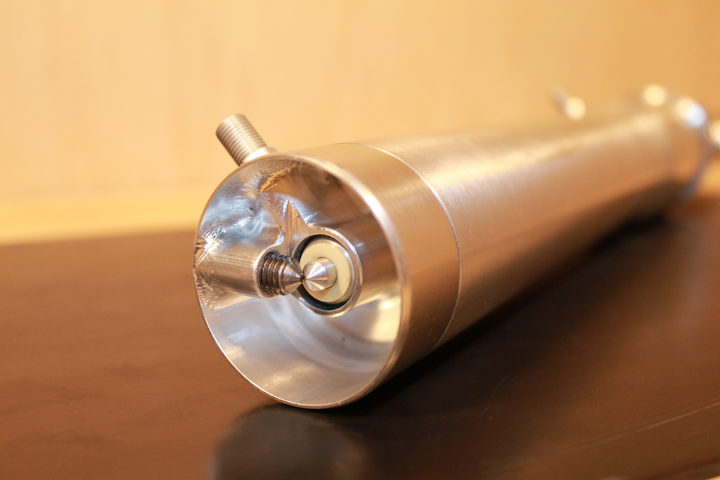 打破常规 没有连杆结构的速降怪物