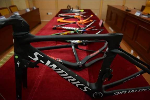 广东仿牌碳纤维车架工厂被严重打击-——回顾及后续进展