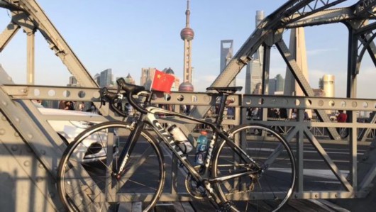 上海民警两天绕上海骑行127公里绘制“中国地图”