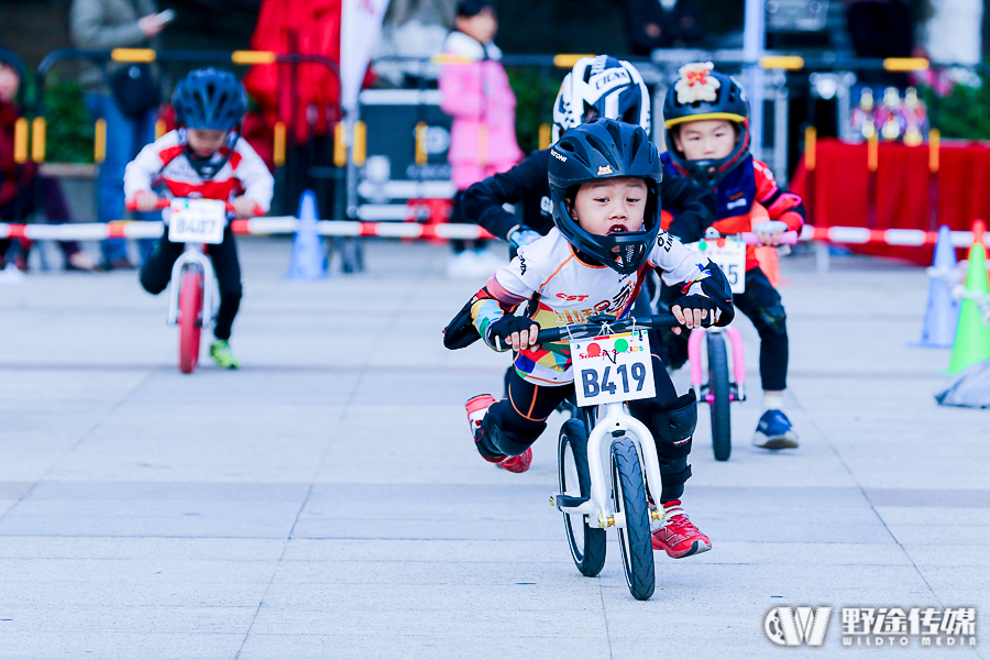 森地客KIDS滑步车联赛厦门站：慈济宫 一群萌娃的跨年礼