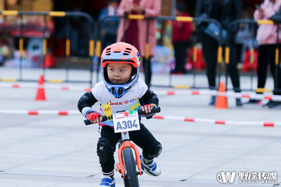 森地客KIDS滑步车联赛厦门站：慈济宫 一群萌娃的跨年礼