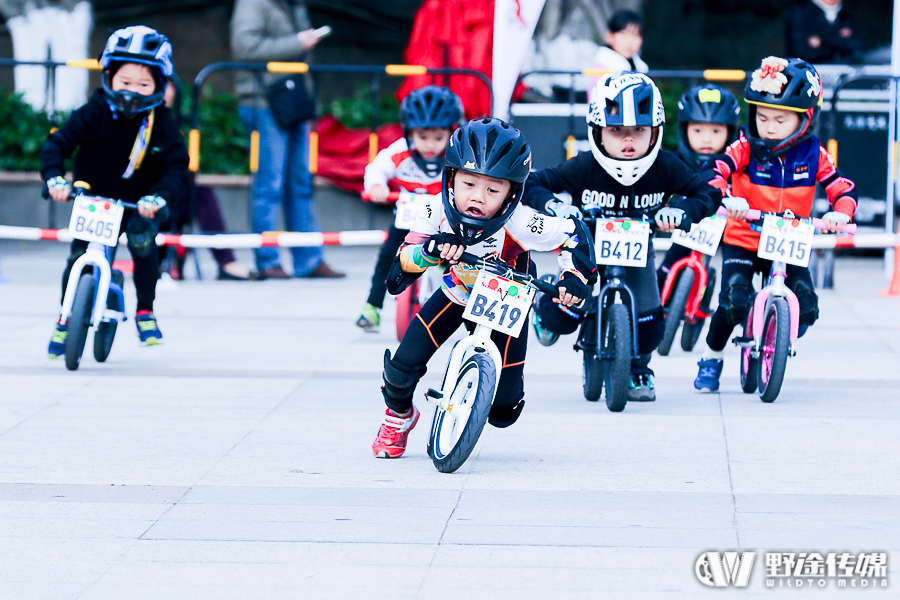 森地客KIDS滑步车联赛厦门站：慈济宫 一群萌娃的跨年礼