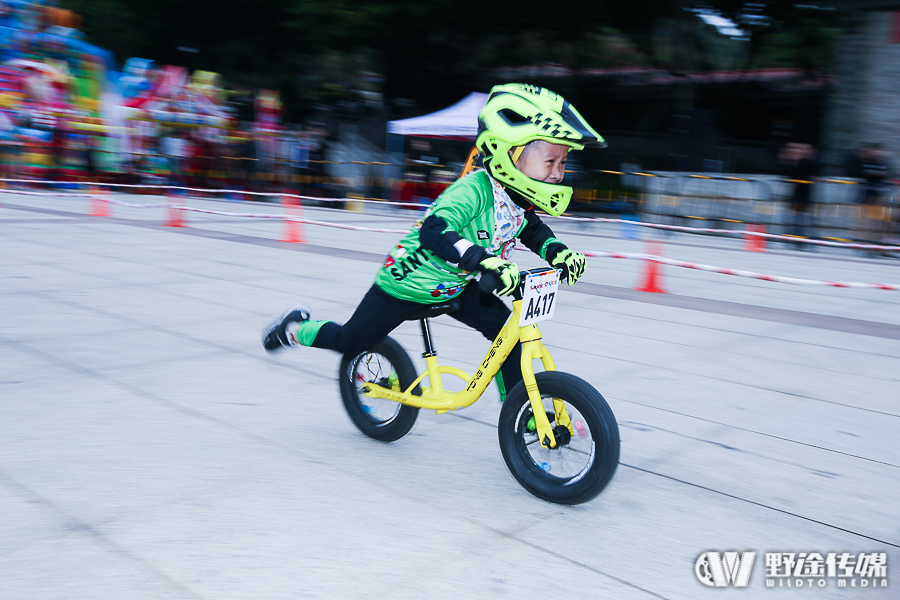 森地客KIDS滑步车联赛厦门站：慈济宫 一群萌娃的跨年礼