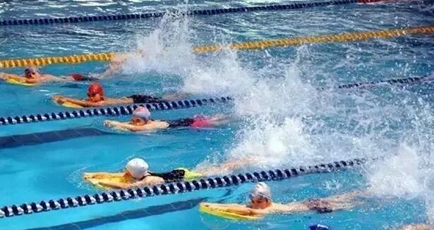 9个游泳技巧，让你在铁三比赛时发挥得更好！