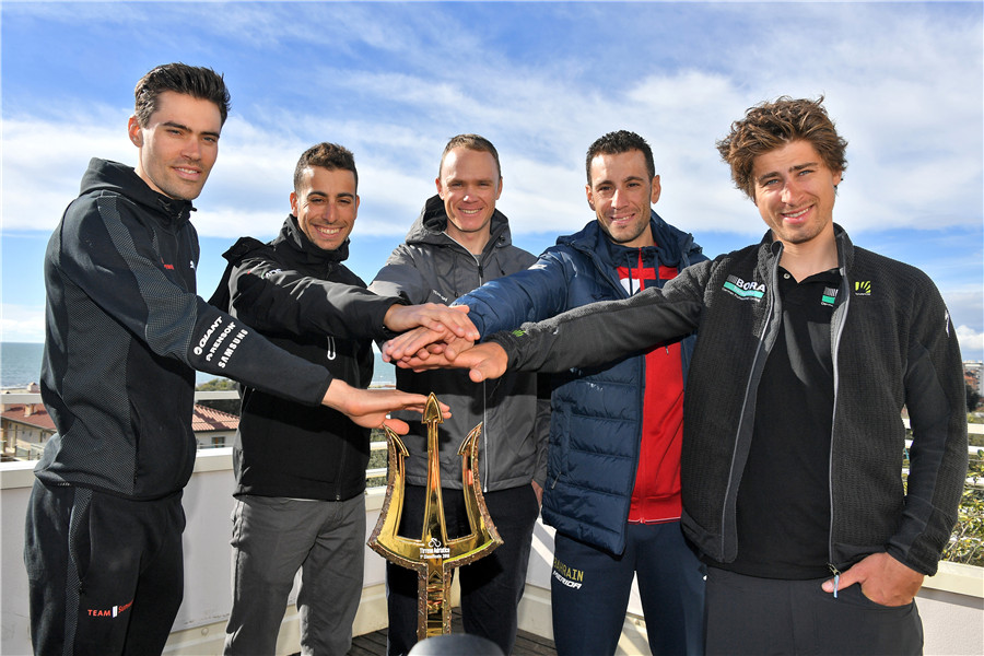 双海赛车手见面会：萨甘发型又有变 木兰身体抱恙