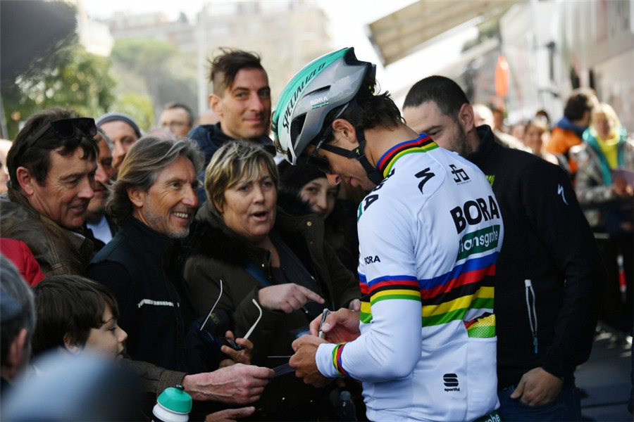 双海赛S1｜BMC拔头筹 卡文迪什摔车被关门