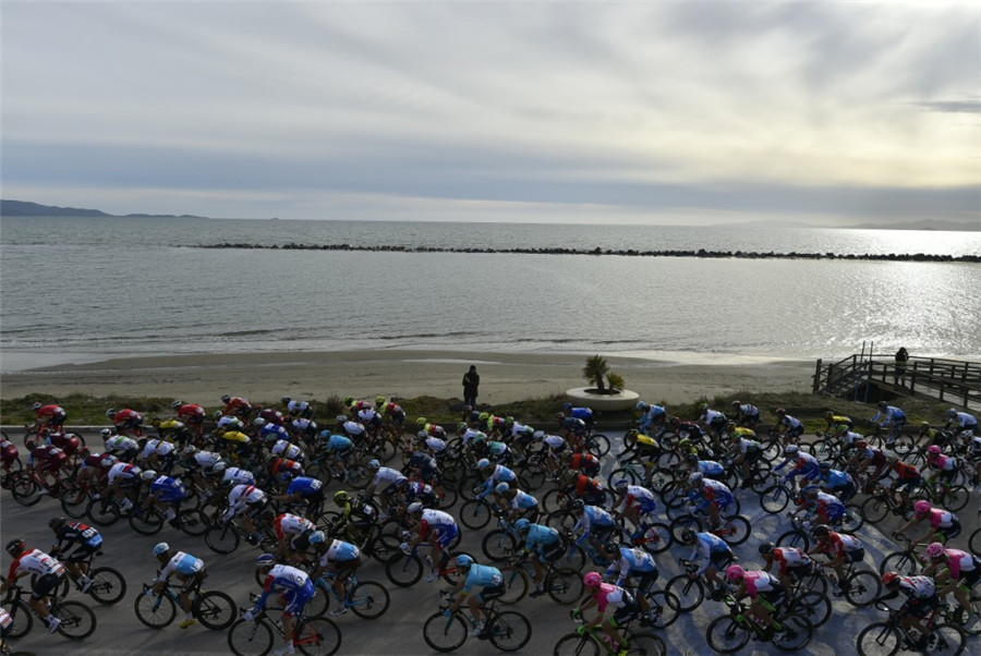 双海赛S2｜终点摔车混战 基特尔收获赛季首胜