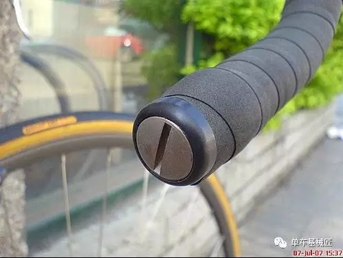 1992年就投入环法的马威克ZMS电子变速套件