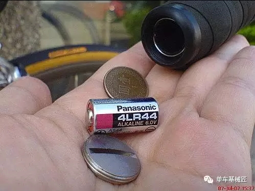 1992年就投入环法的马威克ZMS电子变速套件