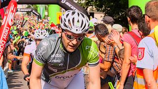 铁三魅力无穷拥趸无数 政界精英也爱它