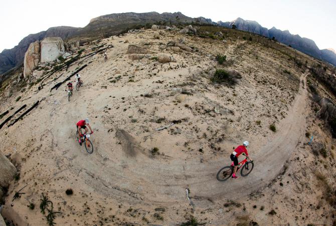Cape Epic S4：中國車手發(fā)揮穩(wěn)定 張諾和張曦浠躋身前十
