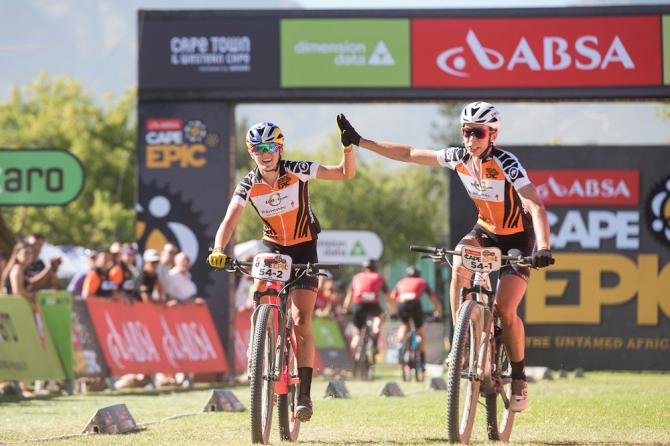 Cape Epic S4：中國車手發(fā)揮穩(wěn)定 張諾和張曦浠躋身前十