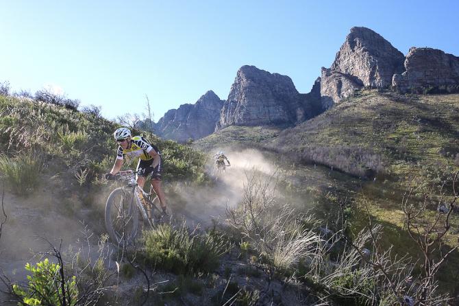 Cape Epic S4：中國車手發(fā)揮穩(wěn)定 張諾和張曦浠躋身前十