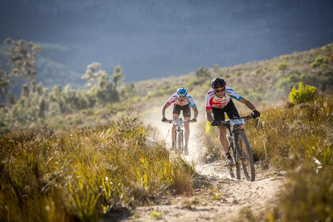 Cape Epic S4：中國車手發(fā)揮穩(wěn)定 張諾和張曦浠躋身前十