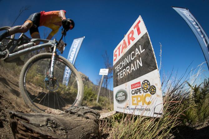 Cape Epic S4：中國車手發(fā)揮穩(wěn)定 張諾和張曦浠躋身前十