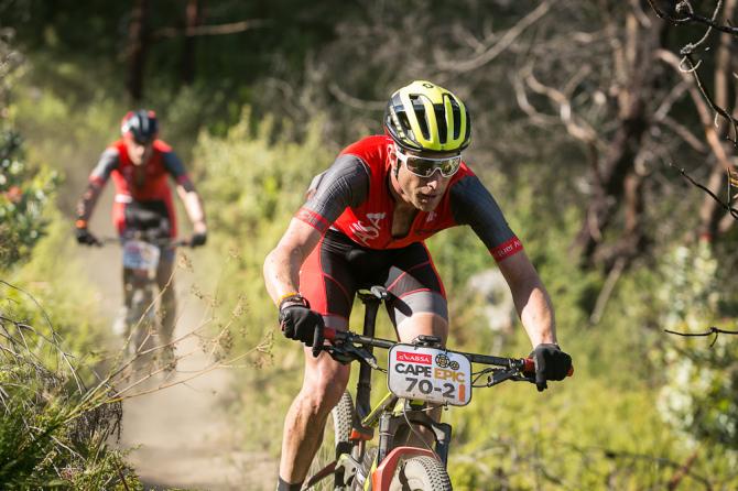 Cape Epic S4：中國車手發(fā)揮穩(wěn)定 張諾和張曦浠躋身前十