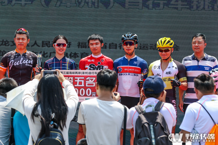 30度高温下的团体比拼 漳州第三届海峡两岸挑战赛
