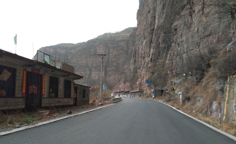 胖强寻山记｜绝壁骑行  穿越不一样的挂壁公路