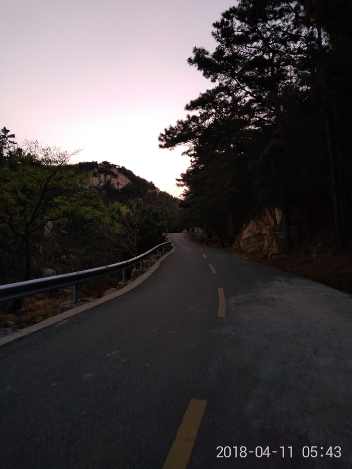 胖强寻山记｜骑闯蒙山之巅  一睹“寿星”风采