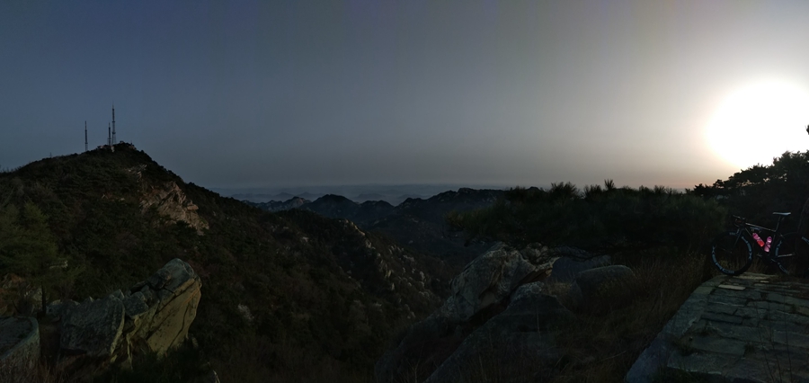 胖强寻山记｜骑闯蒙山之巅  一睹“寿星”风采