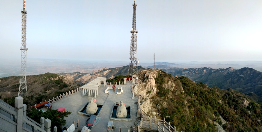 胖强寻山记｜骑闯蒙山之巅  一睹“寿星”风采