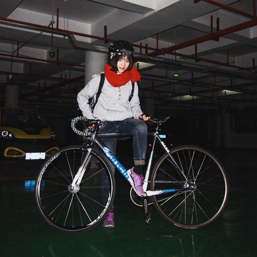 Hi！女神｜死飞女神进击公路赛场   元气大欣了解一下！